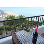 Amazing In Front Of The Sea דירה