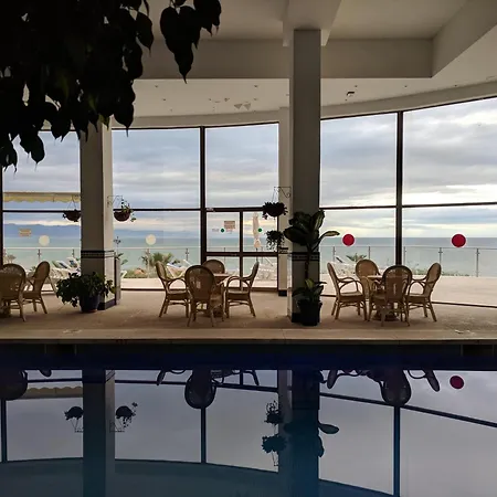 דירה Amazing In Front Of The Sea