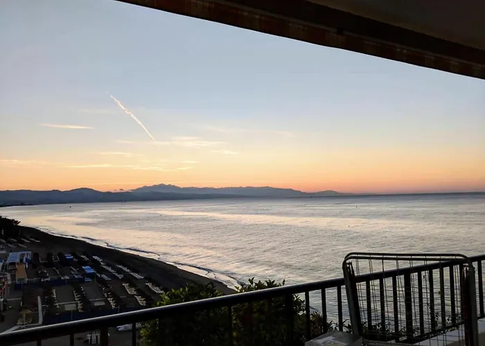 Amazing In Front Of The Sea Apartament Torremolinos